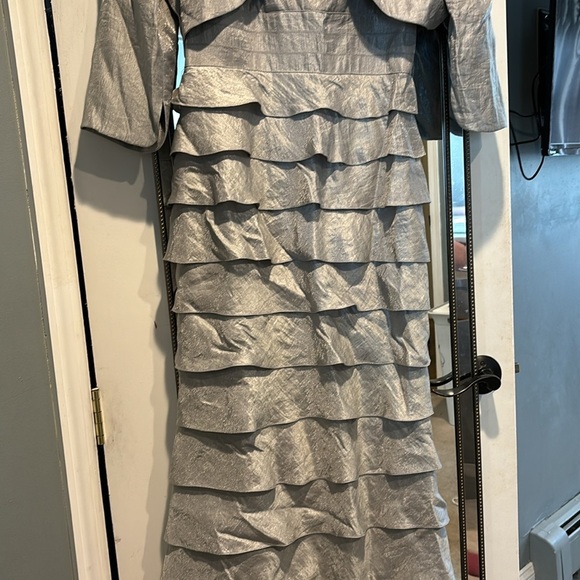 Adrianna Papell silver gown with jacket size 10 - Picture 2 of 10